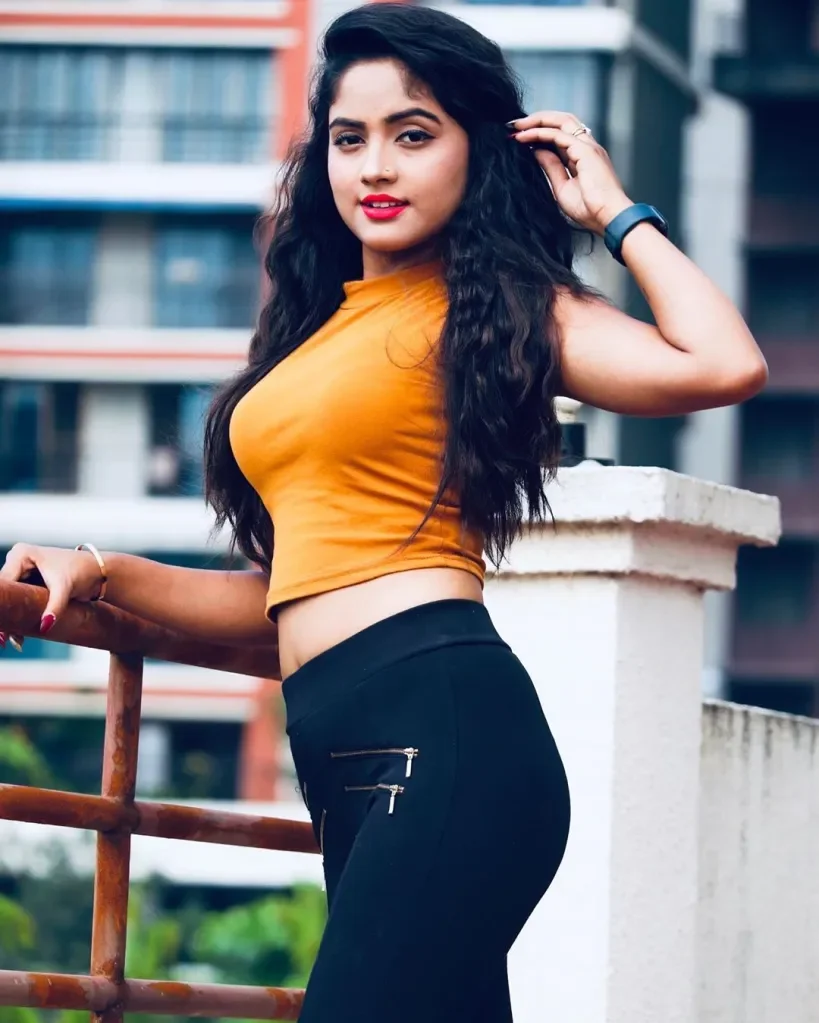 Call Girls in Lahore